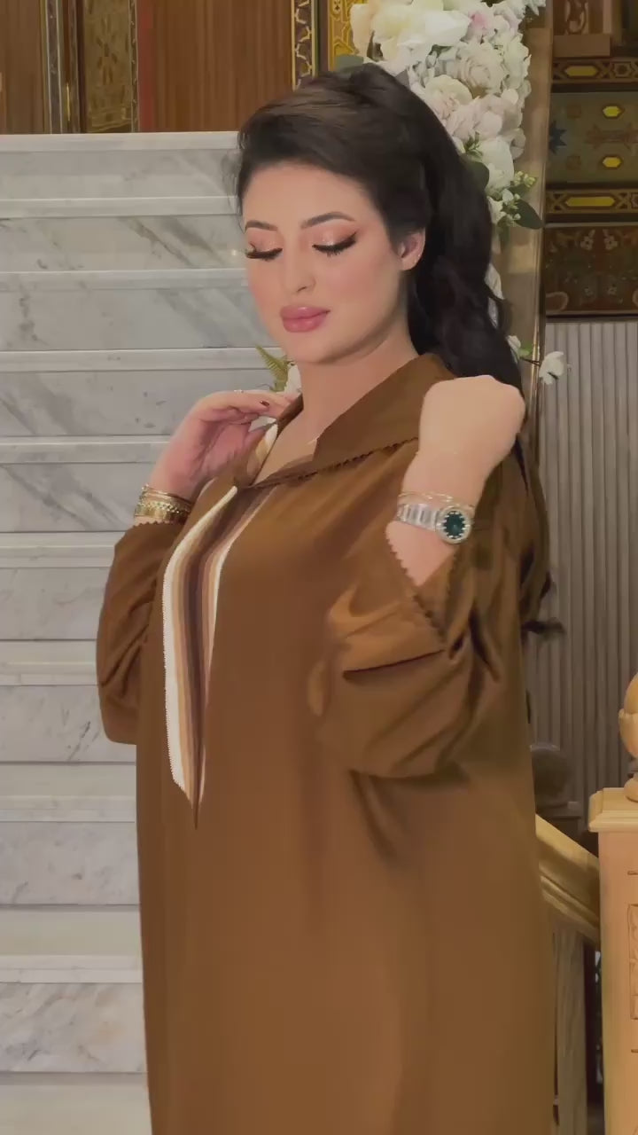 جلابة مغربية جلابة عصرية.بالراندة